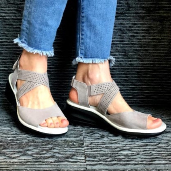 Jambu🌼NEW🌼Lilly taupe size 10 - Picture 5 of 5